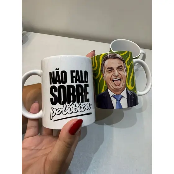 Caneca Bolsonaro Frase Não Falo Sobre Política Presente Engraçado Humor Café 325 ml