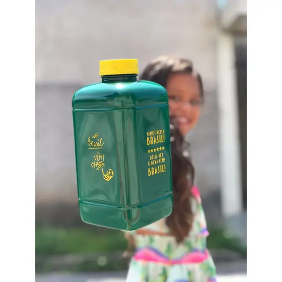 Garrafa De Água Para1,5 litro Resistente Incrível Para Treino CrossFit Hidratação BRASIL - Copa do Mundo