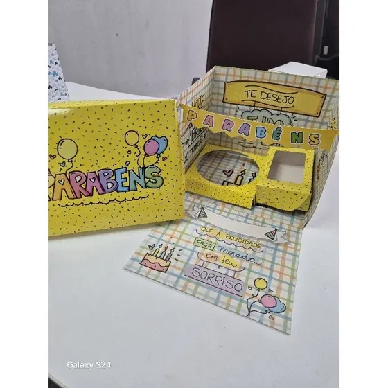 10 caixa cenario amarela bento cake bolo presentes  parabéns 21x16x16cm pré  venda