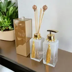 Kit Lavabo Banheiro Branco Dourado Porta Escova Com Tampa/Aromatizador De Vareta e Saboneteira Dourada