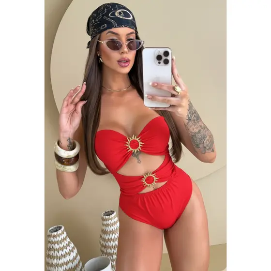 Body  Maiô Tomara que Caia  Luxo - Detalhes Sol Dourado Fivela e Com Bojo Detalhe Barriga