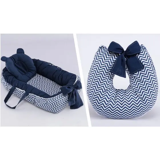Kit Ninho Redutor Berço + Almofada Amamentação Laço Chevron Azul Marinho