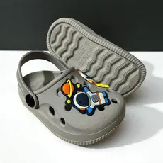 Babuche Sandália Infantil Menino Personagem Astronauta Foguete Moderno Antiderrapante Macio Detalhe Lateral