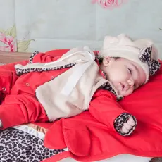 Saída de Maternidade para Bebê Menina com Colete e Boina  5 Peças Oncinha Roupa de bebe
