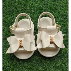 Sandália para bebês cor off-white sandália menina