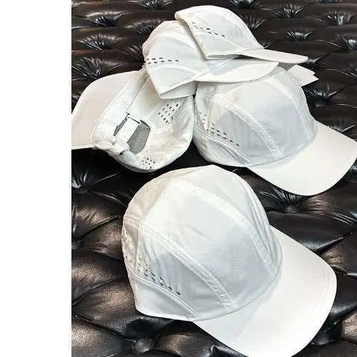 Boné Com Furinhos Chapeu Respirável Lateral Lançamento 2026 Sporte Premium Masculino e Feminino Fecho em Velcro