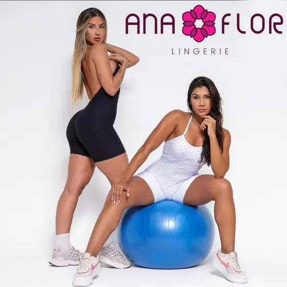 Macaquinho Fitness Academia Bolha Brocado Costa núa