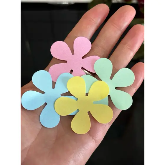 Flores arredondas para decoração de festa e de lembrancinha de aniversário Jardim Encantado Flor de papel flores 3D