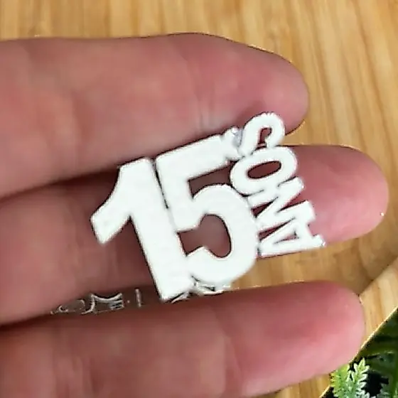 Letra ou Número Prata 3cm para Festa - Decoração de festa- 30 unidades