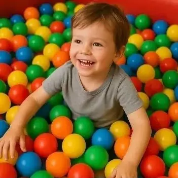 Bolinhas Coloridas Para Piscina Criança Não Amassa Plástico Resistente contém 50 bolinhas