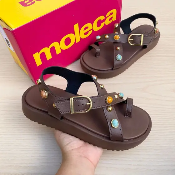 Papete Sandália Feminina Moleca Pins Metalizados Colorido Confortável Acolchoado De Dedo