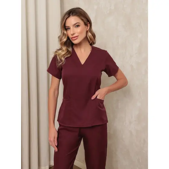 Pijama Cirúrgico Scrub Feminino Clássico Bordô Jalecos Conforto