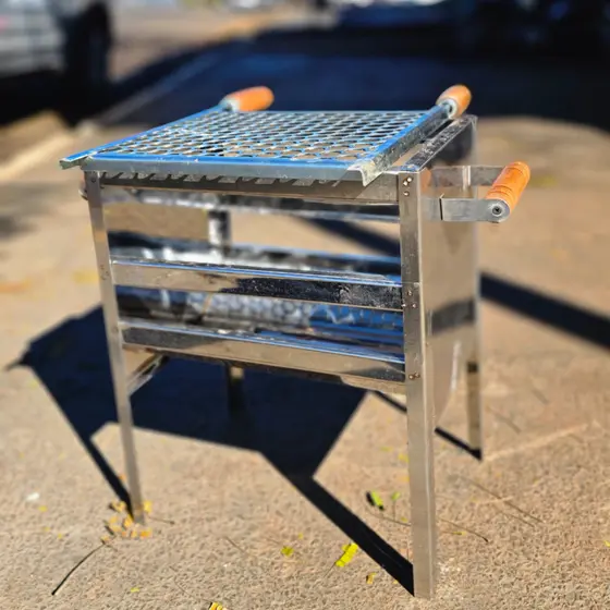 Churrasqueira Portátil Inox Galvanizada Pequena Camping Pesca