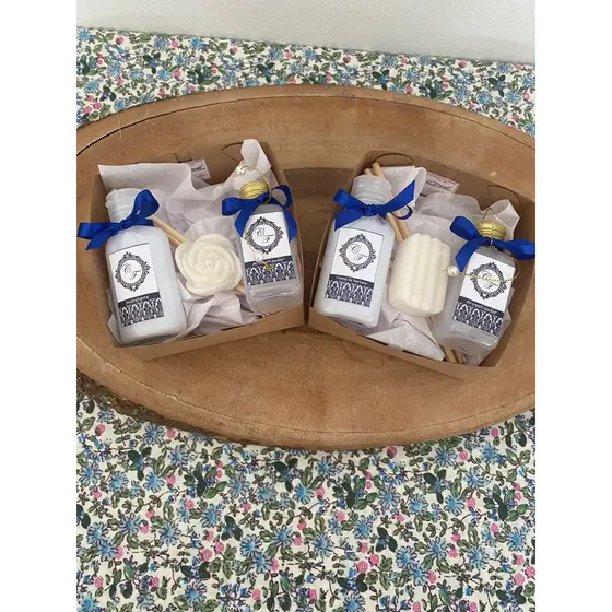 7 caixas kraft personalizada com kit para Pai mãe padrinho madrinha pastores de lembranca convite casamento
