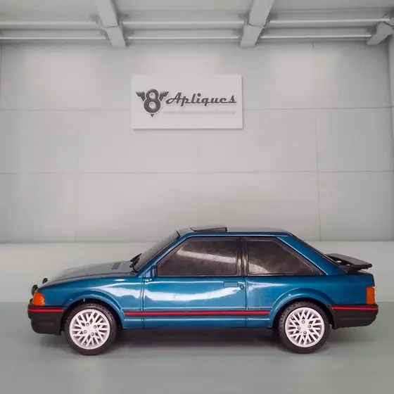 Carrinho Escort Xr3 Azul com adesivos e Apliques
