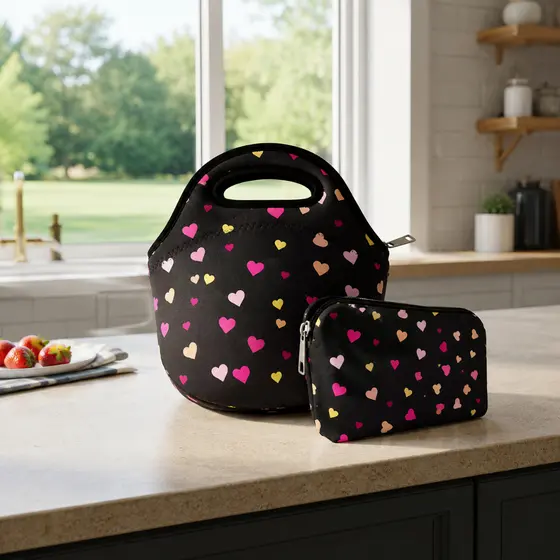 Kit Basic em Isoflex com 1 Bolsa + 1 Necessaire - ISOPRENE - Preto Corações