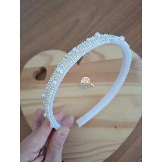 Tiara de pérolas, tiara infantil menina, acessório infantil, tiara de festa, Natal, casamento, batizado.