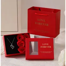 Kit Presente, Colar Coração Com Eu Te Amo Em 100 Idioma + Caixa com Rosas - Dias dos Namorados