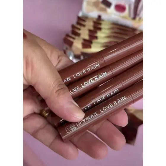 LIPS GLAZE MAKEUP COLOR - LOVÉ RAIN