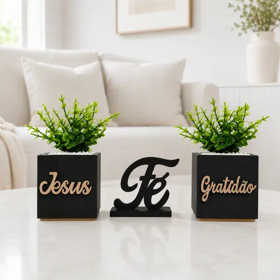 kit 02 vasinhos decorativos com plantinhas artificiais e Letreiro Fè.