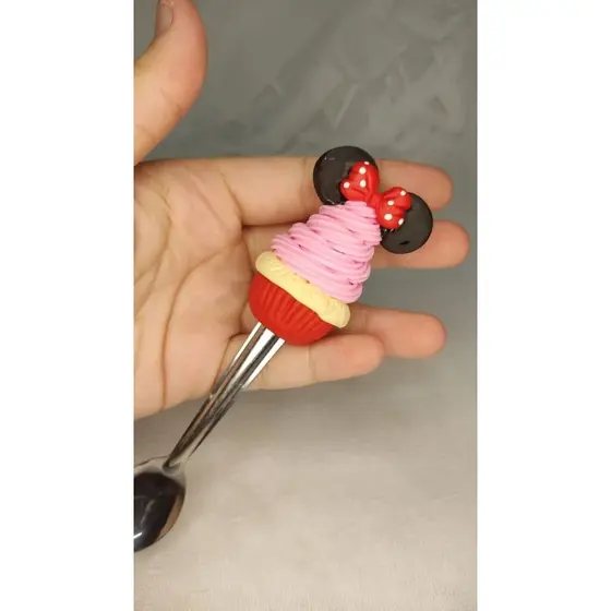Colher Decorada com Biscuit - Tema Minnie
