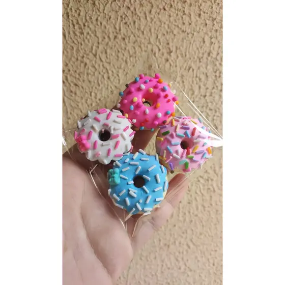 Kit 4 Imãs de Donuts Decorados em Biscuit