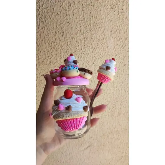 Combo Cupcake Rosa Pote e Colher Decoradas em Biscuit Cantinho do Café