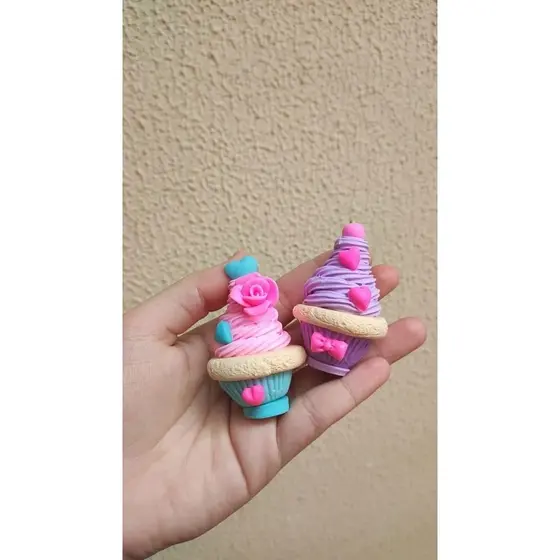 Kit  Cupcakes Decorativos em Biscuit Cantinho do Café