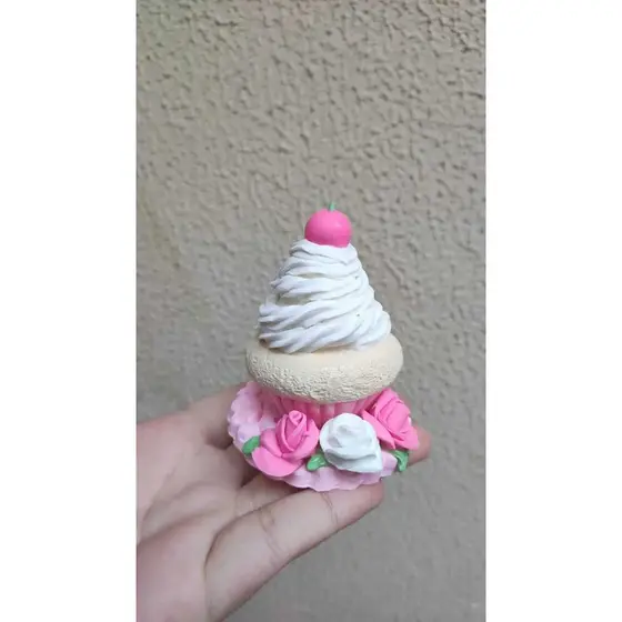 Cupcake Decorativo em Biscuit Cantinho do Café