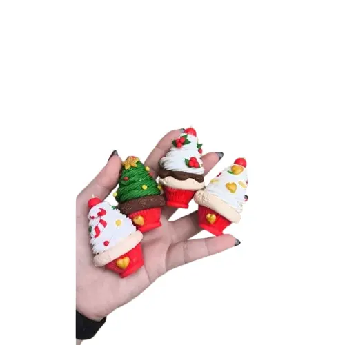 Kit 4 Cupcakes Natalinos Decorados em Biscuit