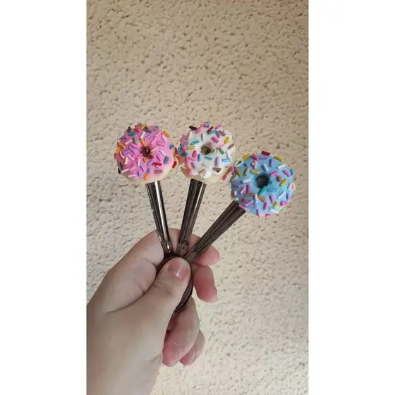 Colher de inox decorada com Biscuit - Tema Donuts Granulados Cantinho do Café