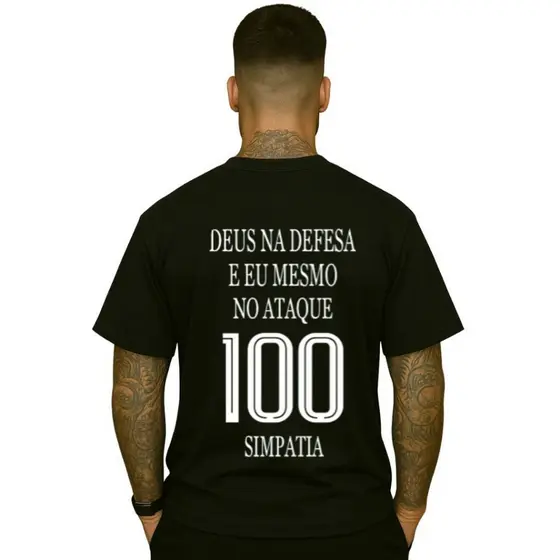 Camiseta Frase Deus Na Desfesa e Eu Mesmo No Ataque Camisa Presente Estilosa Frases 100% Algodão