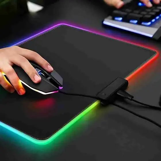 Mouse Pad Gamer RGB LED Grande 7 Cores USB Antiderrapante Para PC Notebook Setup Gamer