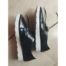 sapato Oxford verniz preto 39