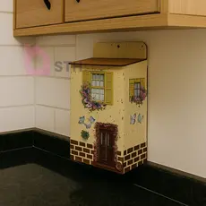 Organizador de Sacolas Porta Sacolinha MDF Casinha Adesivado Puxa Saco Parede Decorativo Cozinha Lavanderia