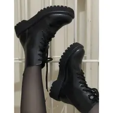 Bota Cano curto Coturno tratorado blogueira .
