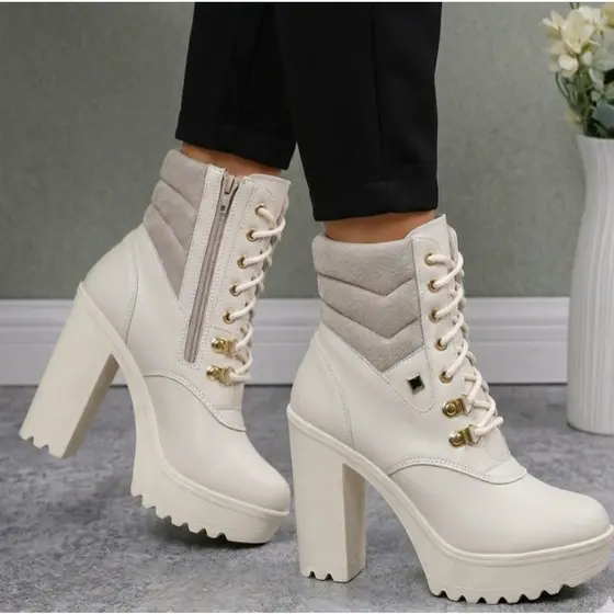 Bota Coturno Feminina Salto Alto Grosso Plataforma Tratorada Estilo Rock Gótico Zíper Lateral