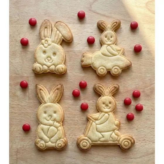 Carrinho Coelho Cenoura Kit 4 Cortadores Biscoito Páscoa Coelhinhos para Pasta Americana Confeitaria Criativa Decoração