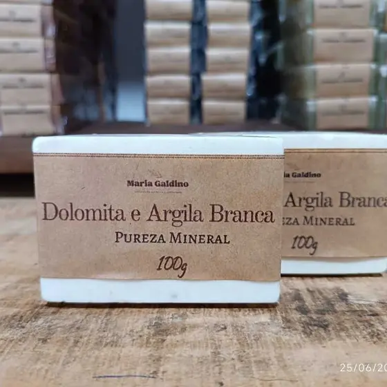 Sabonete Clareador de Dolomita Argila e  Branca Natural Facial