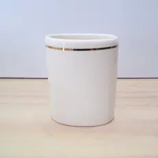 Porta Pentes Porcelana Creme com Filete Ouro Escovas de Cabelo ,Tesourinha, Escovas de Dentes , Porta Treco , Lavabo