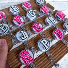 Porta crachá com letra personalizado roller clip emborrachado para empresa cartão