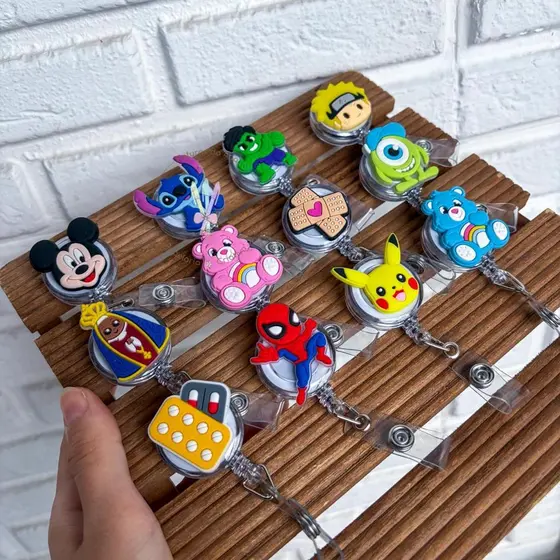 Porta crachá atacado roller clip 12 pcs personagens enfermagem frutas identidicalão retrátil crachá