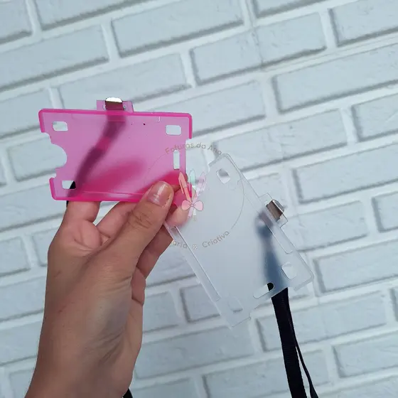 Porta Crachá e Cartão com Cordão Horizontal e Vertical Plástico para Identificação Empresa Eventos