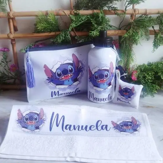 Squeeze com toalha - Garrafinha com necessaire
