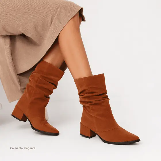 Bota Feminina Slouch Enrugada em camurça Sintética Elegância e Qualidade Premium
