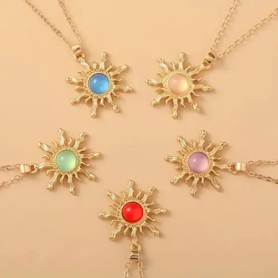 Colar Sol Raio Solar + Caixinha Rosa Para Presente Corrente Dourada Aço Inoxidável Presente