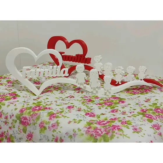 KIT ESCULTURA MÃE E FILHOS + PALAVRA FAMÍLIA