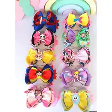 Kit 10 Laços de cabelo Infantil no bico de pato personagens princesas ,sereia, escolar