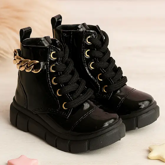 Bota Coturno Infantil Menina Botinha Cano Médio com Corrente Estilosa Dia a Dia Promoção
