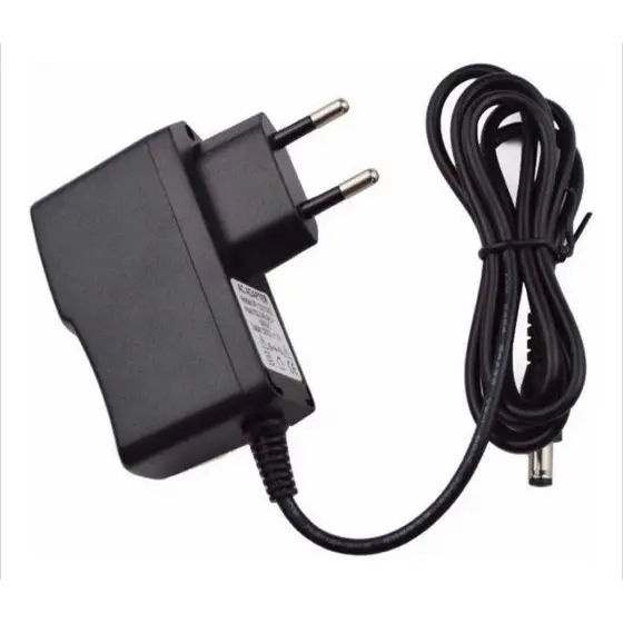 Fonte de Energia Alimentação Bivolt 5V 2A Plug P4 TV Box Roteadores